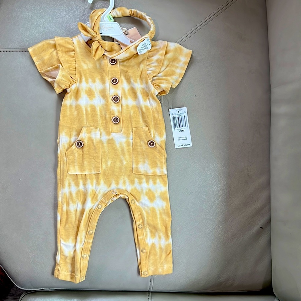 Jessica Simpson baby girl Romper